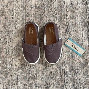 NWT TOMS Canvas Shoes Toddler Size 6 Ash Brown Color Walking Shoes Velcro Unisex